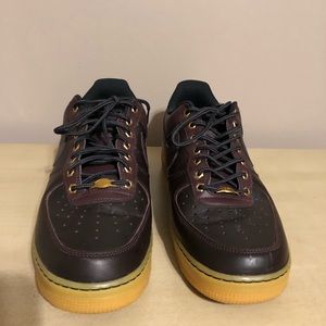 SB14. Nike Air Force 1 low PRM